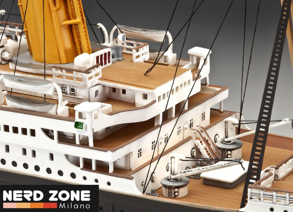 REVELL 05715 R.M.S. Titanic 100 Years Edition 1/400