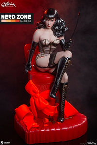 SIDESHOW - Bettie Page Statue Love Hurts 44 cm