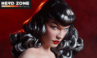 SIDESHOW - Bettie Page Statue Love Hurts 44 cm