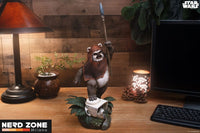 SIDESHOW - Star Wars: Episode VI - Return of the Jedi Premium Format Statue Wicket 46 cm