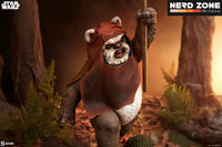 SIDESHOW - Star Wars: Episode VI - Return of the Jedi Premium Format Statue Wicket 46 cm