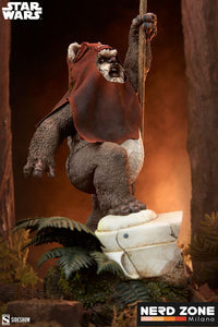 SIDESHOW - Star Wars: Episode VI - Return of the Jedi Premium Format Statue Wicket 46 cm