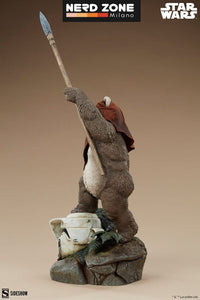 SIDESHOW - Star Wars: Episode VI - Return of the Jedi Premium Format Statue Wicket 46 cm