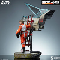 SIDESHOW - Star Wars Premium Format Statue Luke Skywalker & X-Wing: Red Five, Standing By 76 cm