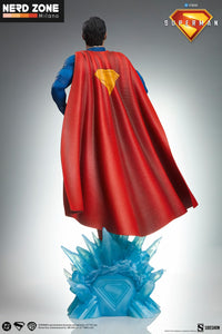 SIDESHOW - Superman (2025) Premium Format Statues Superman 61 cm & Krypto 23 cm Bundle (2)
