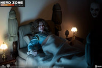 PRE ORDINE SIDESHOW - The Exorcist Action Figure 1/6 Regan MacNeil (Deluxe Edition) 23 cm