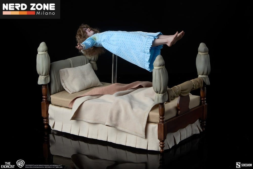 PRE ORDINE SIDESHOW - The Exorcist Action Figure 1/6 Regan MacNeil (Deluxe Edition) 23 cm