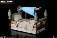 PRE ORDINE SIDESHOW - The Exorcist Action Figure 1/6 Regan MacNeil (Deluxe Edition) 23 cm