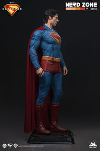 QUEEN STUDIOS - Superman 2025 Life-Size Statue Superman 208 cm Statui 1/1 a grandezza naturale DC Comics