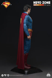 QUEEN STUDIOS - Superman 2025 Life-Size Statue Superman 208 cm Statui 1/1 a grandezza naturale DC Comics
