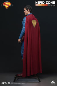 QUEEN STUDIOS - Superman 2025 Life-Size Statue Superman 208 cm Statui 1/1 a grandezza naturale DC Comics