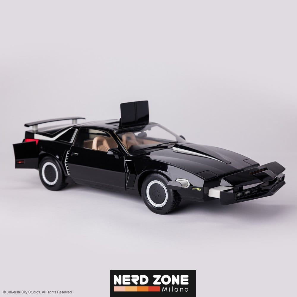 PRE ORDINE - TOMY Knight Rider DieCast Replica 1/10 K.I.T.T. (Supercar) 53 cm