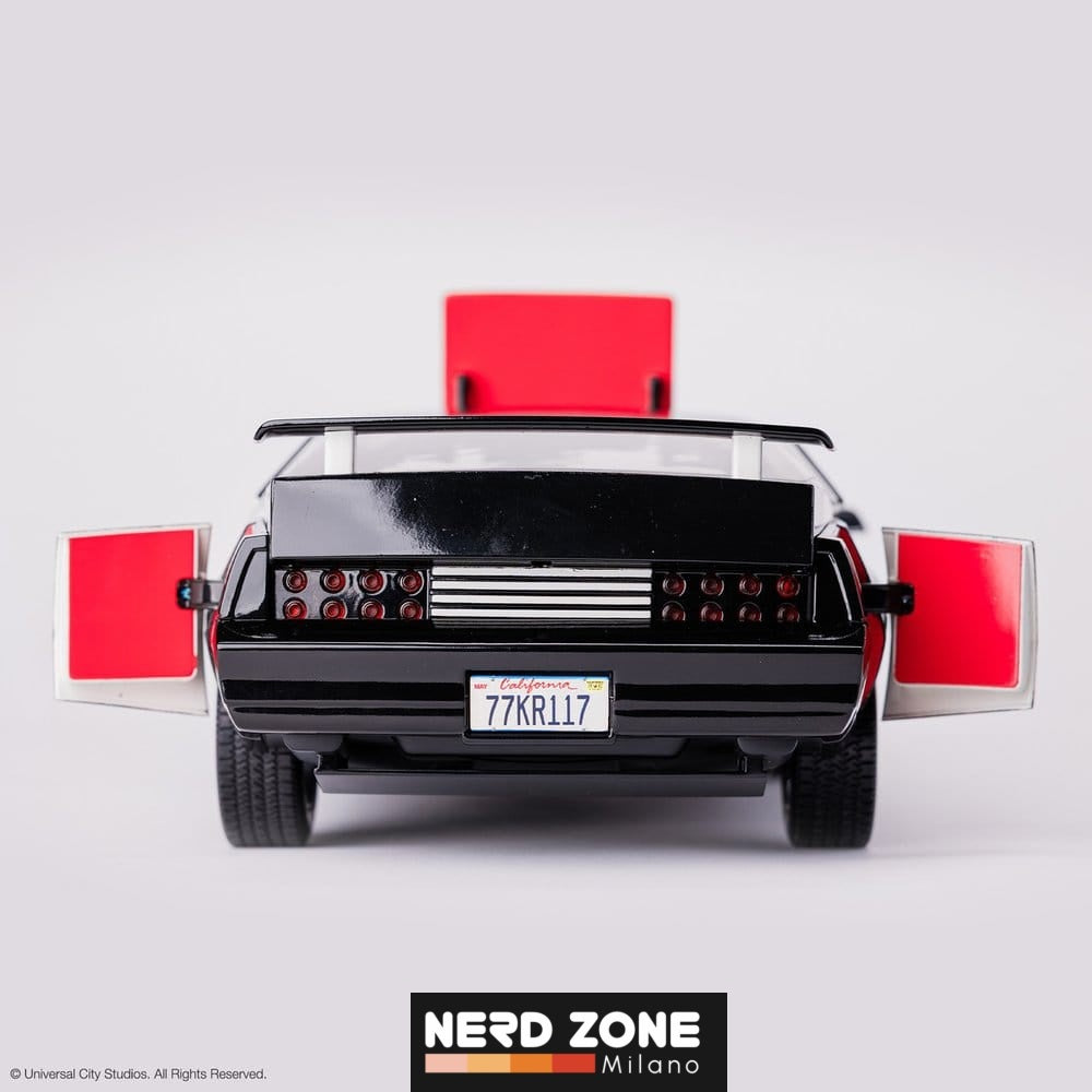 PRE ORDINE - TOMY Knight Rider DieCast Replica 1/10 K.I.T.T. (Supercar) 53 cm