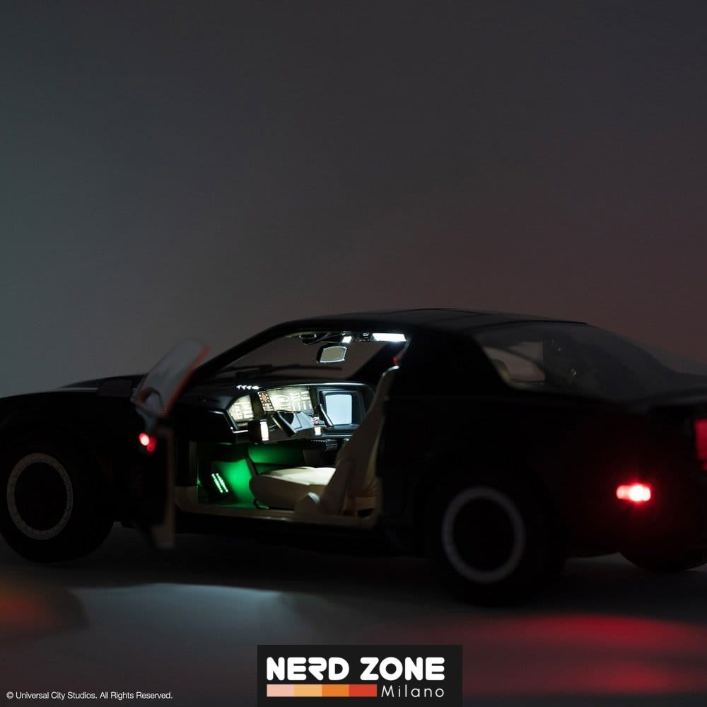 PRE ORDINE - TOMY Knight Rider DieCast Replica 1/10 K.I.T.T. (Supercar) 53 cm