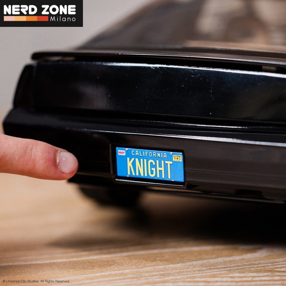 PRE ORDINE - TOMY Knight Rider DieCast Replica 1/10 K.I.T.T. (Supercar) 53 cm