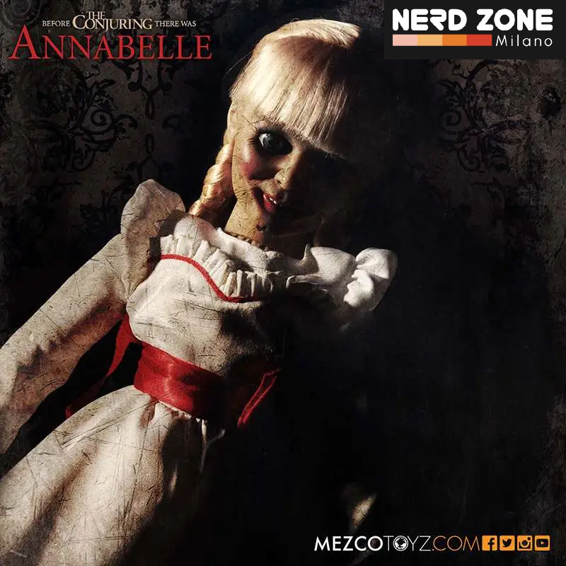 PRE ORDINE - MEZCO - The Conjuring Annabelle Prop Replica Reprint