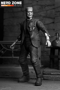 NECA - Um Bride Frankenstein Monster Ult B&W Af