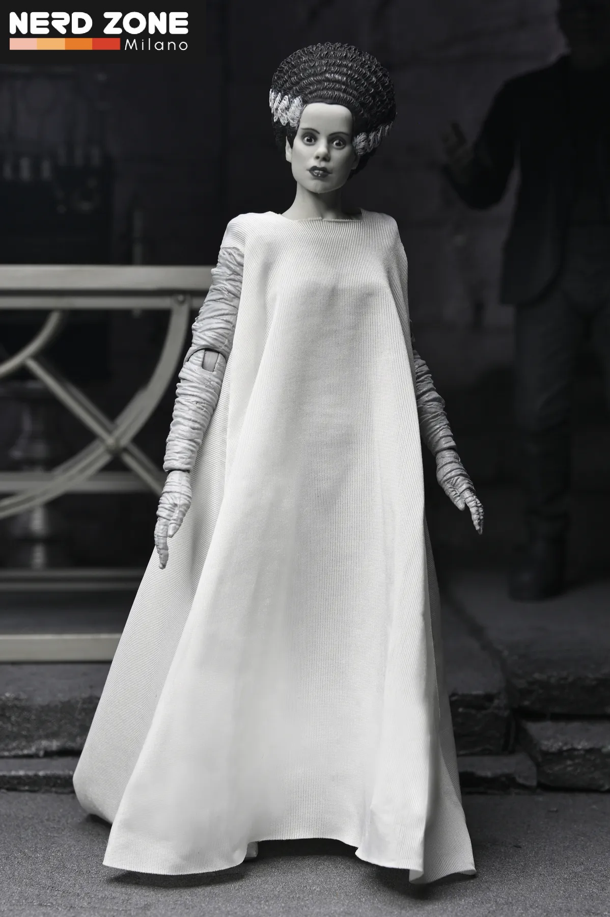 PRE ORDER - NECA - Universal Monsters Bride Of Frankenstein 90th Monster & His Mate B&w 2pack