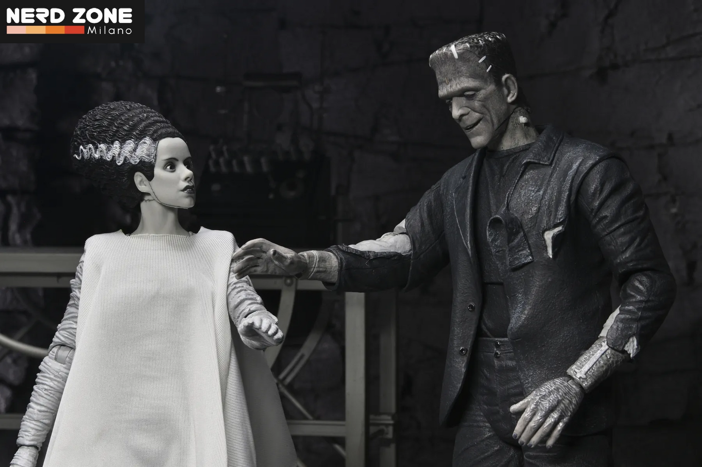 PRE ORDER - NECA - Universal Monsters Bride Of Frankenstein 90th Monster & His Mate B&w 2pack