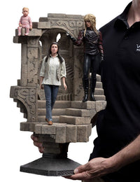 WETA WORKSHOP - Labyrinth Statue 1/6 Sarah & Jareth in the Illusionary Maze 57 cm