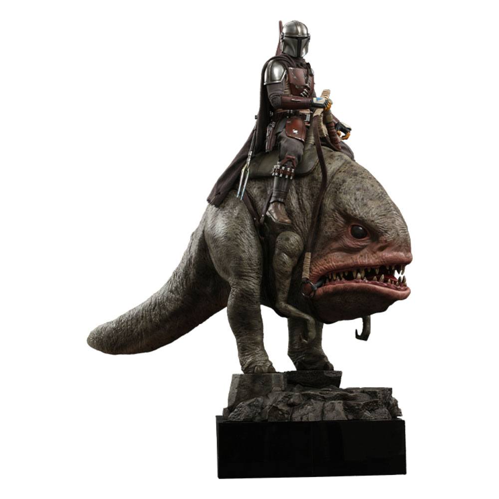 PRE ORDINE - Star Wars The Mandalorian Action Figure 2-Pack 1/6 The Mandalorian & Blurrg 37 cm