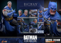 PRE ORDINE HOT TOYS - Batman: The Dark Knight Returns Comic Masterpiece Action Figure 1/6 Batman (Battle Damaged Version) 32 cm