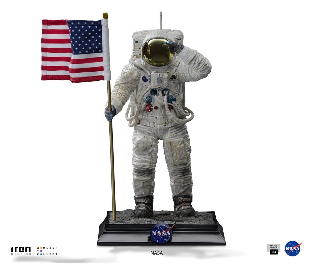 PRE ORDINE - NASA Legacy Replica Statue 1/4 Apollo 11 Astronaut 58 cm