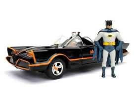 PRE ORDINE - Batman Diecast Model 1/24 1966 Classic TV Series Batmobile with figure