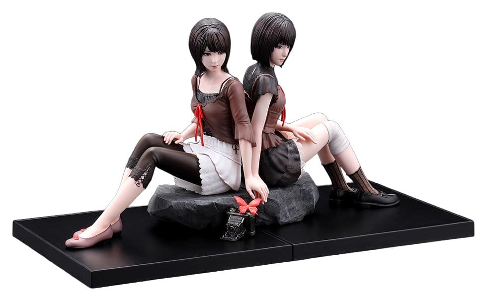 PRE ORDINE - Fatal Frame II: Crimson Butterfly Remake Oshi Works PVC Figure Mio Amakura Mayu Amakura 16 cm