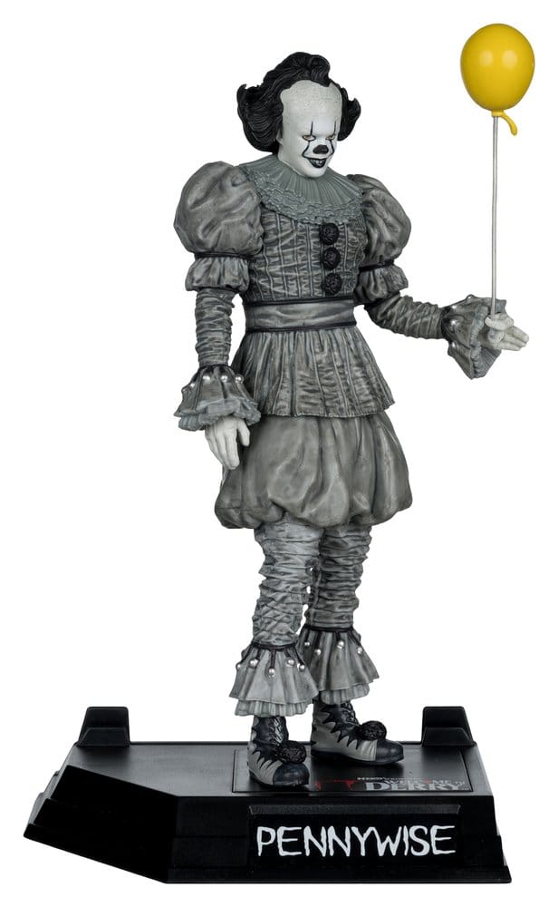 PRE ORDINE - It Welcome to Derry Movie Maniacs Figure Pennywise (Black &amp; White) 16 cm