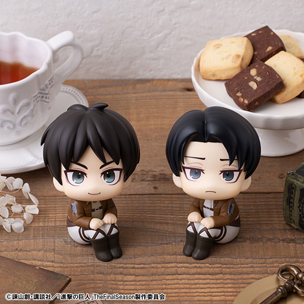 PRE ORDINE - Attack on Titan Look Up PVC Statue Eren Jaeger & Levi Set (with gift) 11 cm