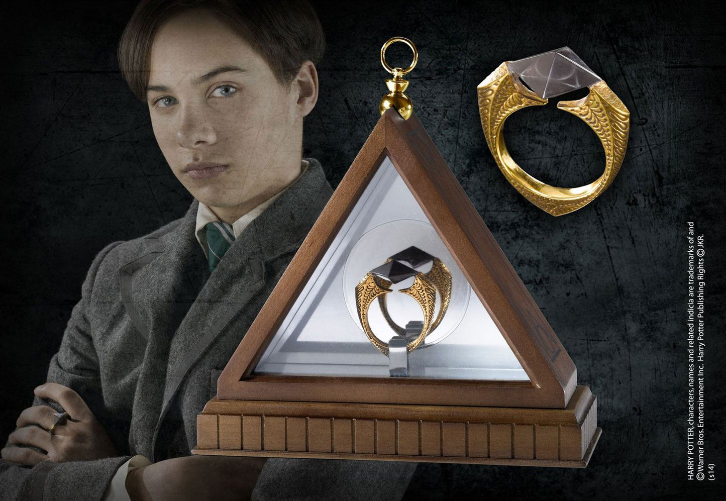PRE ORDINE - Harry Potter Replica 1/1 Lord Voldemort´s Horcrux Ring (gold-plated)