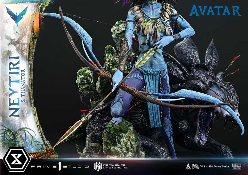 PRE ORDINE - Avatar (Film) Real Elite Masterline Series Statue 1/4 Neytiri & Thanator Deluxe Bonus Version 75 cm