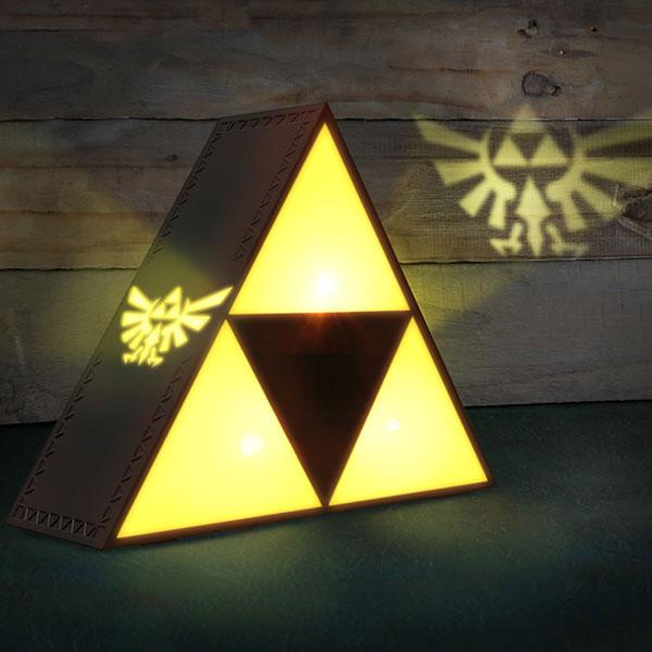 PRE ORDINE - Legend of Zelda Light Triforce 20 cm