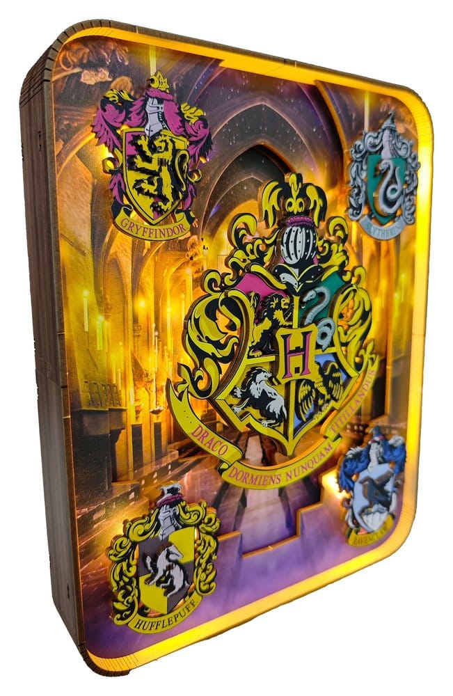 PRE ORDINE - Harry Potter Tiny Adventures Wall Frame Hogwarts Crest