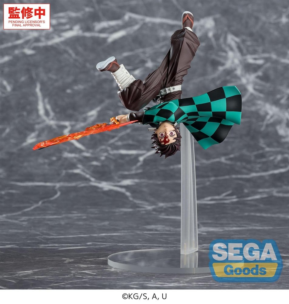PRE ORDINE - Demon Slayer: Kimetsu no Yaiba Luminasta PVC Figure Tanjiro Kamado Hinokami Kagura Setting Sun Transformation 15 cm
