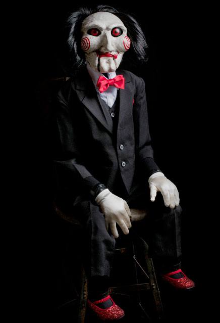 PRE ORDINE - Saw Prop Replica Billy Puppet 119 cm